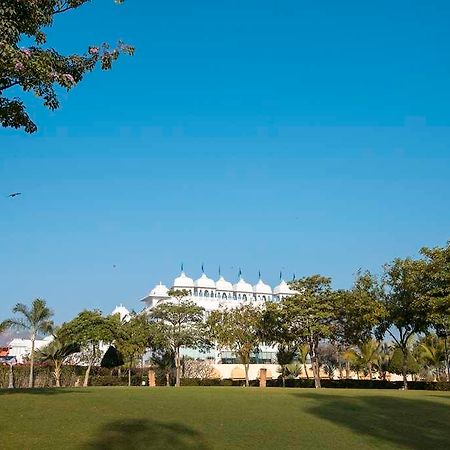 Radisson Blu Udaipur Palace Resort & Spa Kültér fotó
