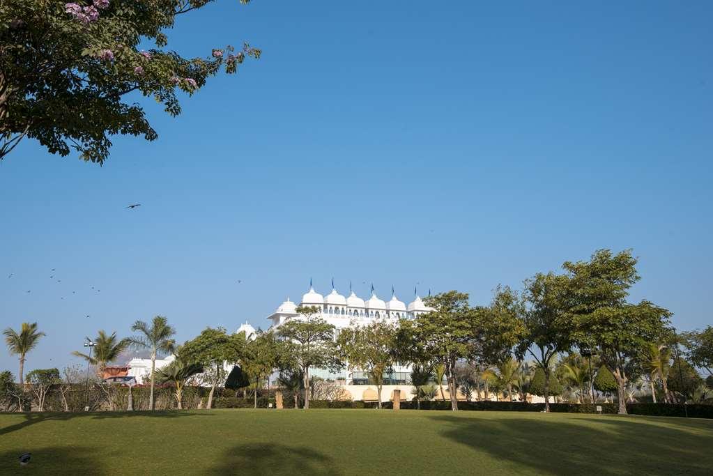 Radisson Blu Udaipur Palace Resort & Spa Kültér fotó