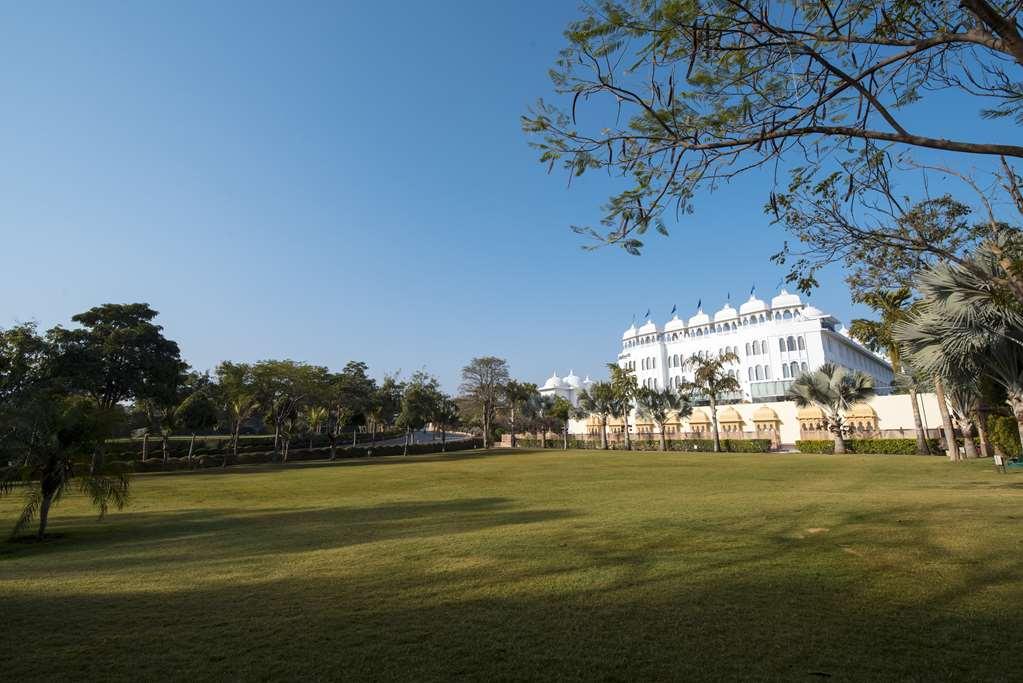Radisson Blu Udaipur Palace Resort & Spa Kültér fotó